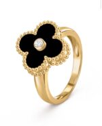 VAN CLEEF AND ARPELS 18k Vintage Alhambra ring, 1 motif